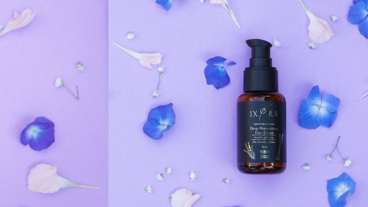 Revitalize and Hydrate: Ixora's Cosmos Organic Deep Moisturizing Face Cream