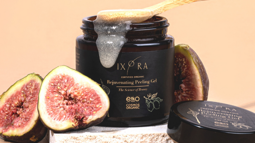 Illuminate and Renew: Ixora's Cosmos Organic Rejuvenating Face Peeling Gel