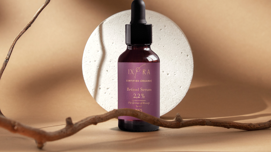 Awaken Youthful Radiance: Ixora's Transformative Retinol Serum