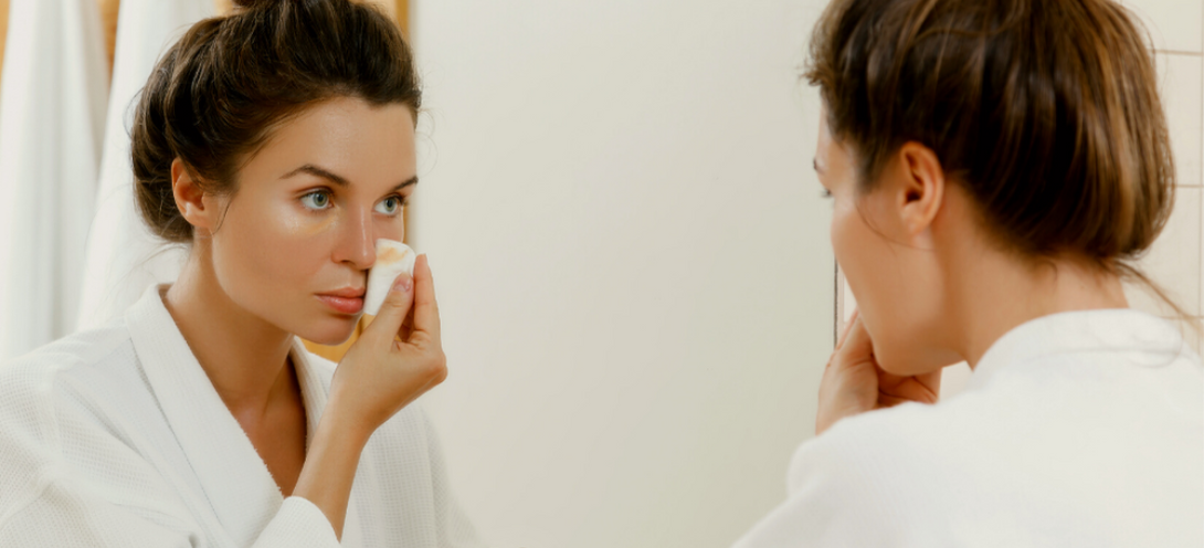 Effortless Elegance: Ixora's Smoothing Make Up Remover Milk